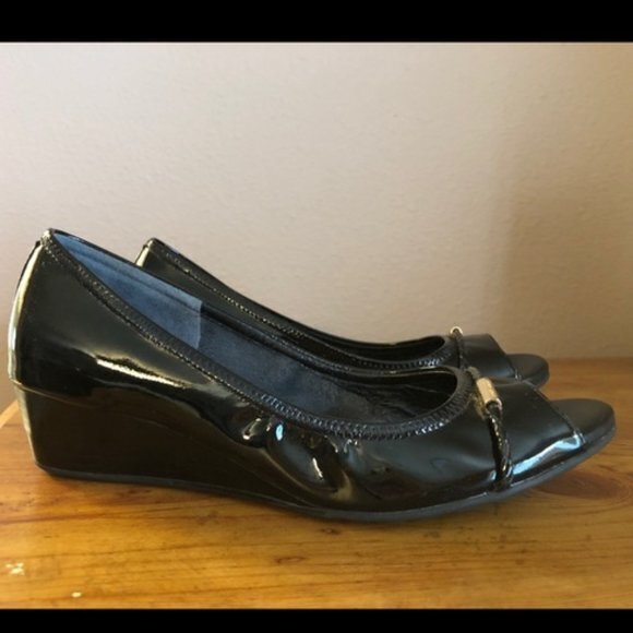 Cole Haan Tali Grand OTDT Wedges, Black Patent Size 7.5B - Picture 3 of 6